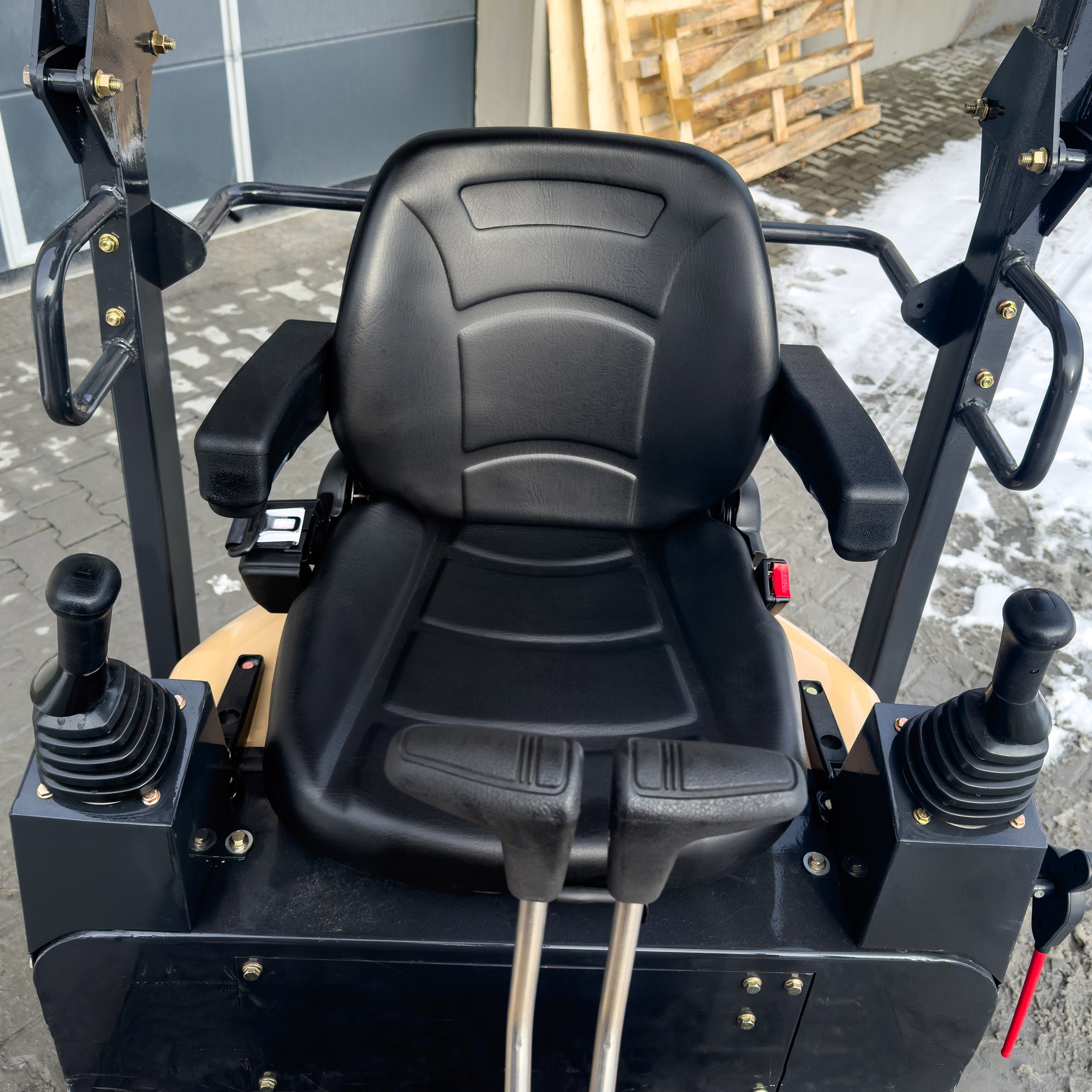 Minikoparka gąsienicowa MEYER EX12 - skrętne ramię, joystick