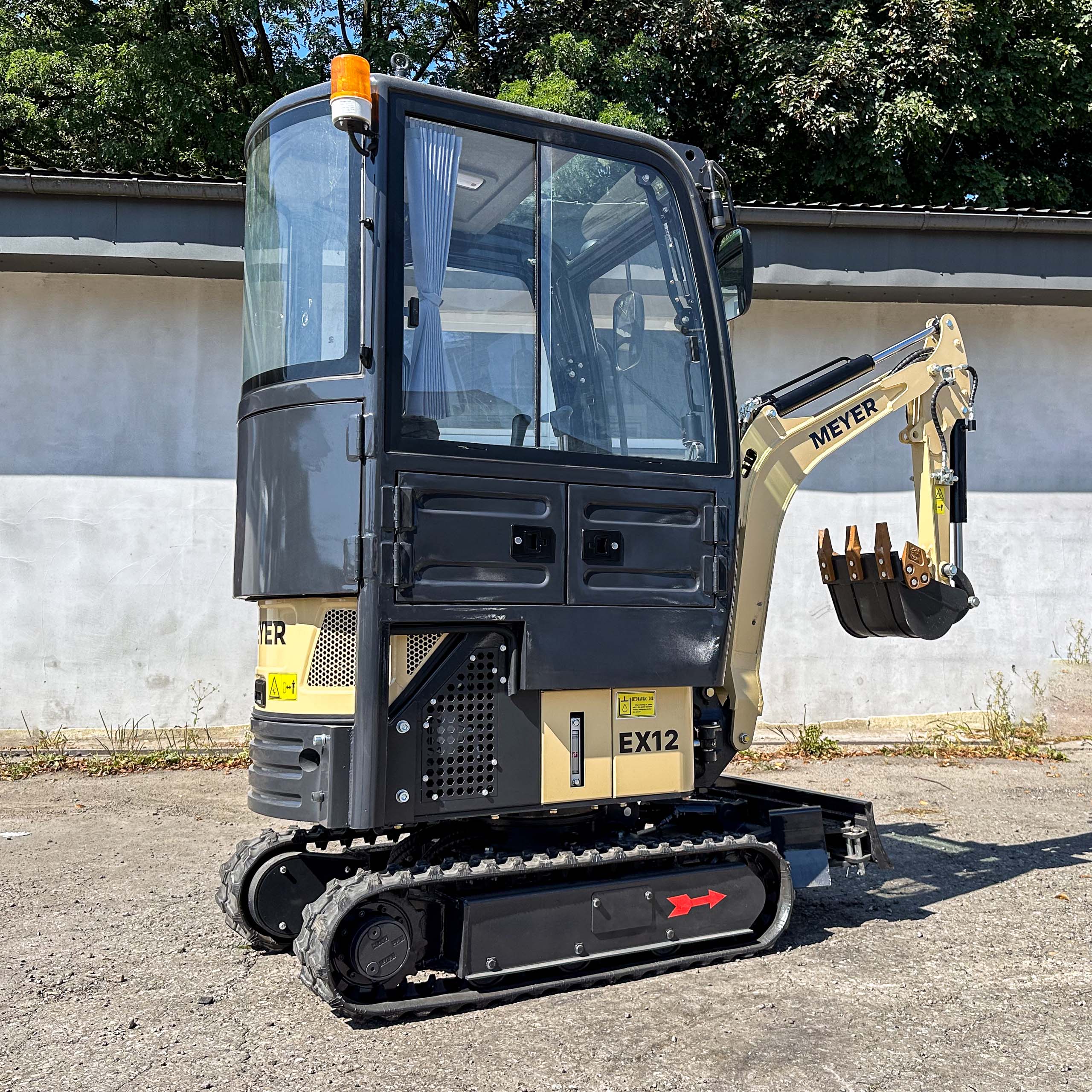 Minikoparka gąsienicowa MEYER EX12 z kabiną - skrętne ramię, joystick, rozsuwane gąsienice