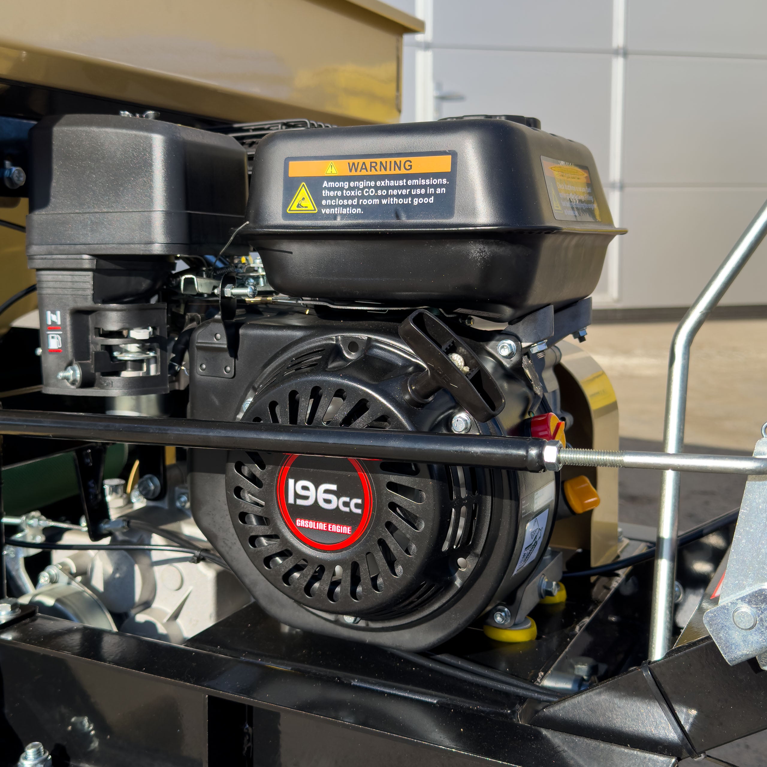 Rozsiewacz i posypywarka MEYER PN325