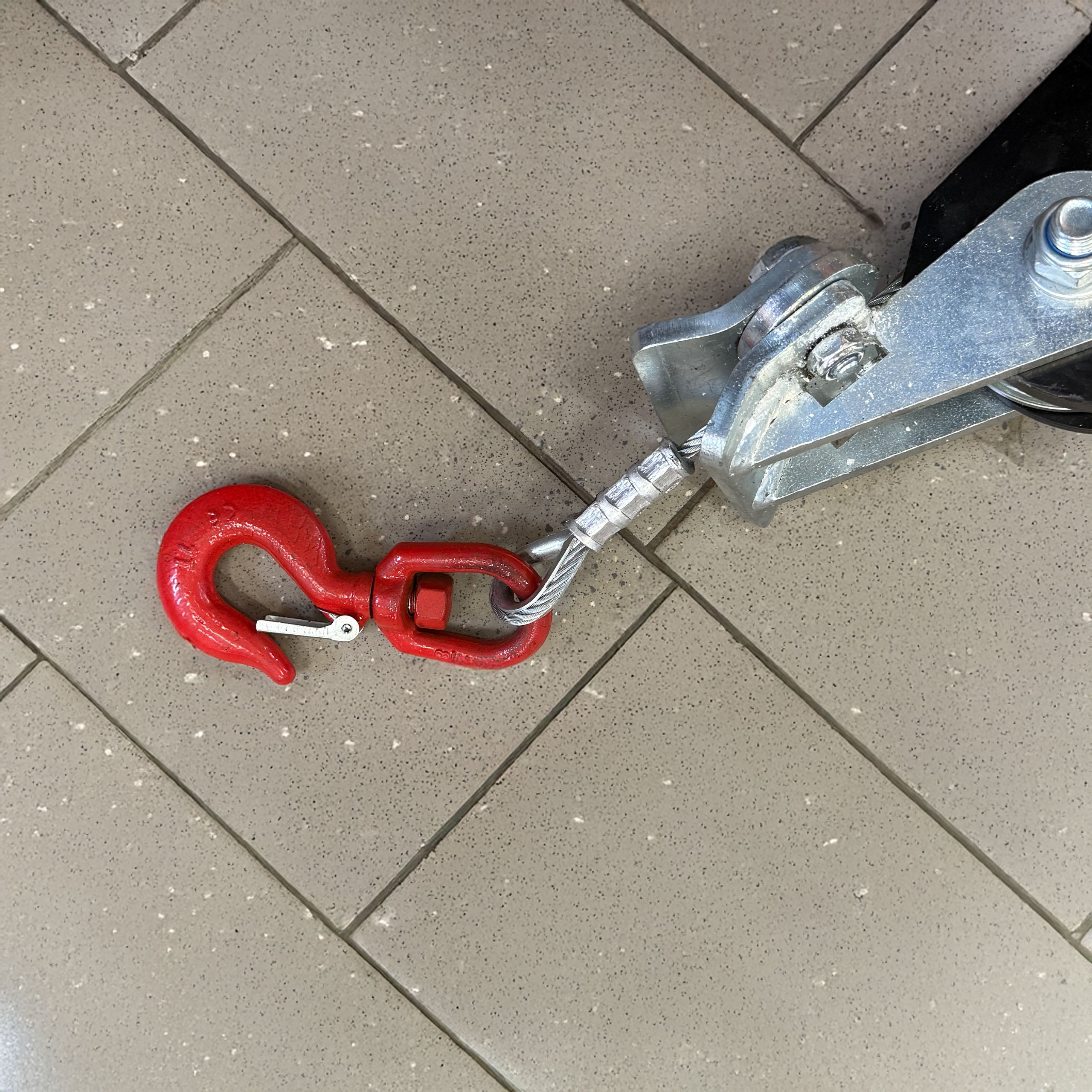 Hydrauliczna wciągarka linowa MEYER do łuparek WOM