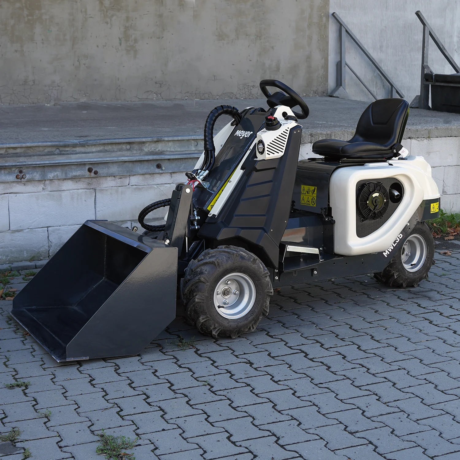 Miniładowarka kołowa MEYER MWL35