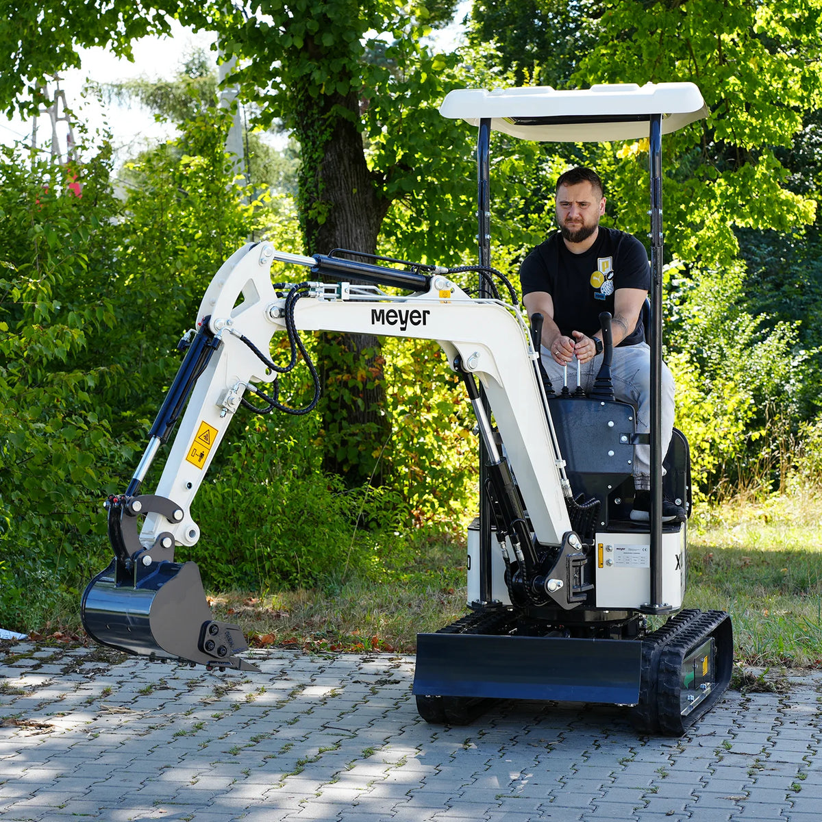 Minikoparka gąsienicowa MEYER X1000 PRO - skrętne ramię, rozsuwane gąsienice