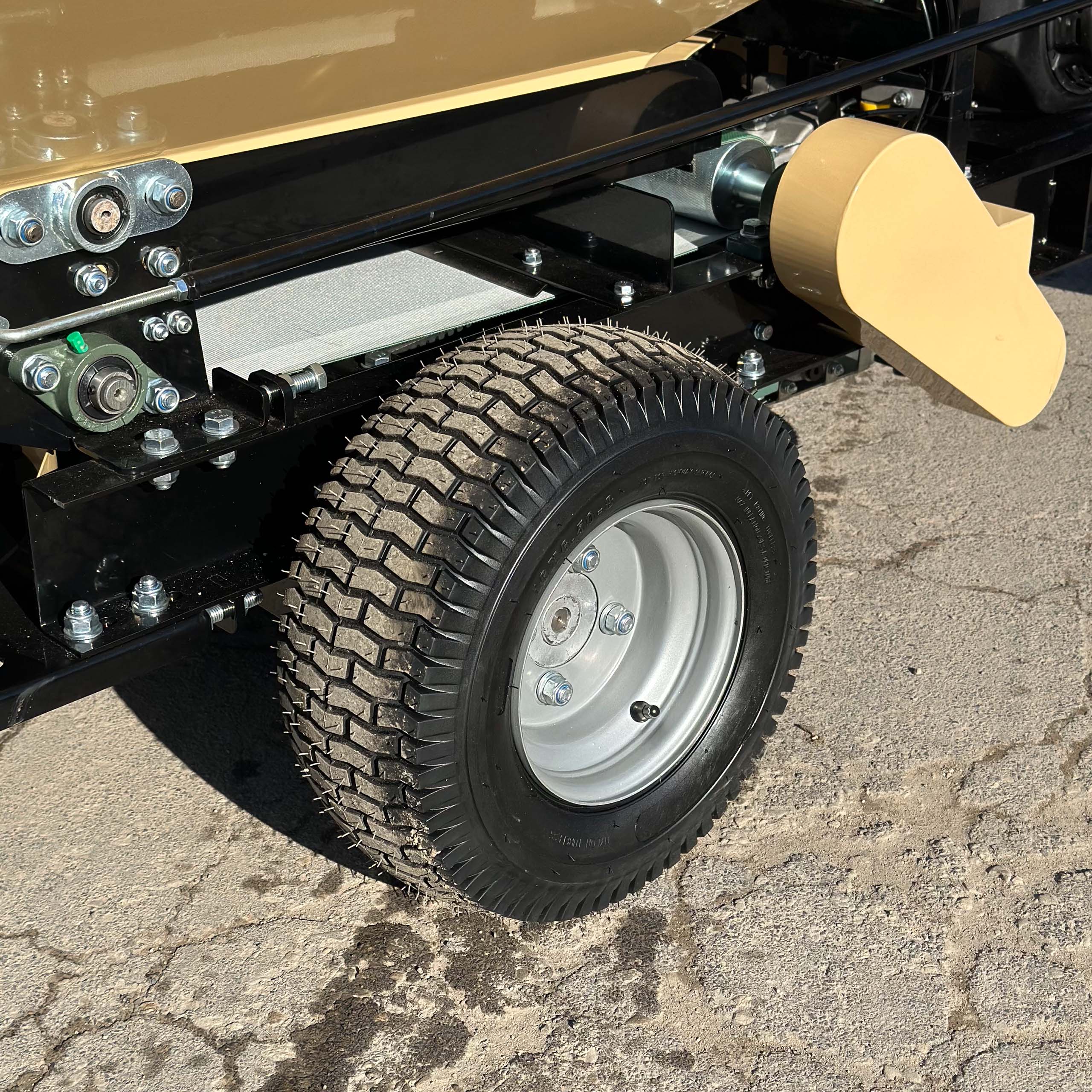 Rozsiewacz i posypywarka MEYER PN325