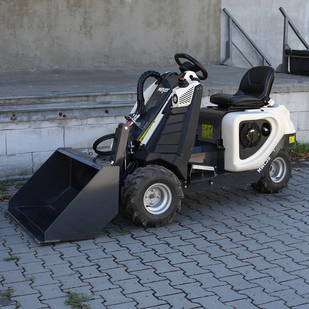 Miniładowarka kołowa MEYER MWL35
